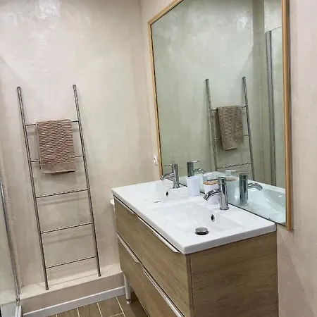 Apartment Jacuzzi D'europe, 40e Etage Puteaux