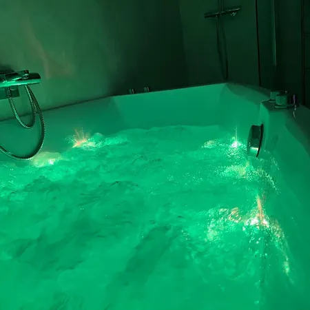 Jacuzzi D'europe, 40e Etage Apartment Puteaux