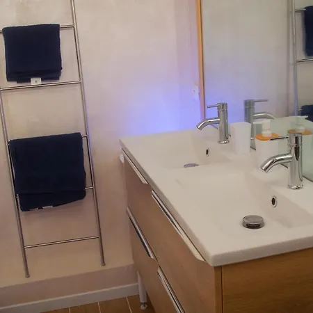 Jacuzzi D'europe, 40e Etage * Puteaux